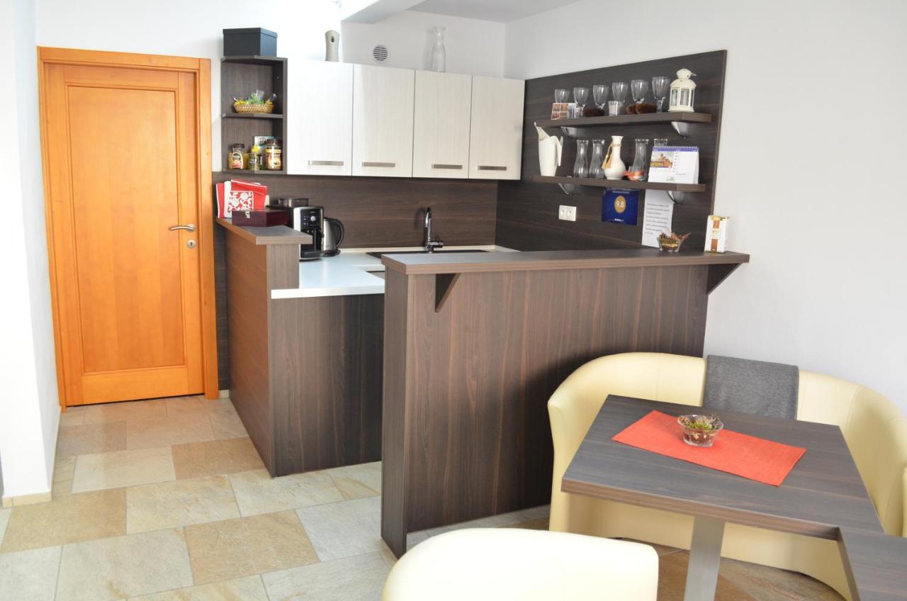 Apartmany Pod Namestim Telč Exteriör bild