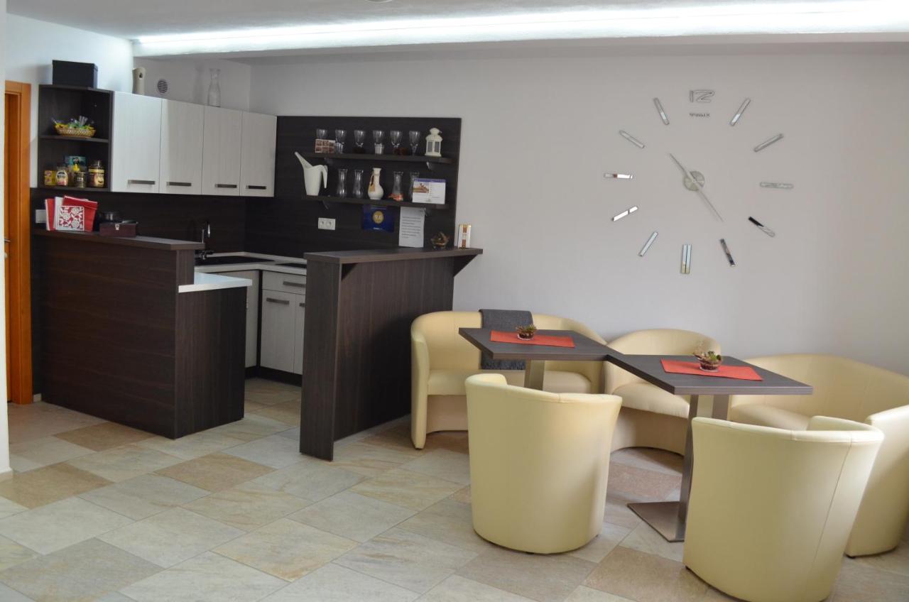 Apartmany Pod Namestim Telč Exteriör bild